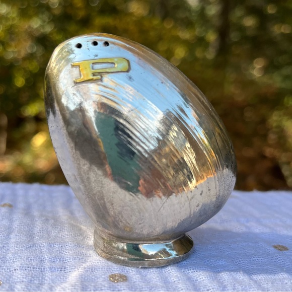 Vintage clam shaped salt and pepper shakers, silver plate, marked Japan - Picture 4 of 7